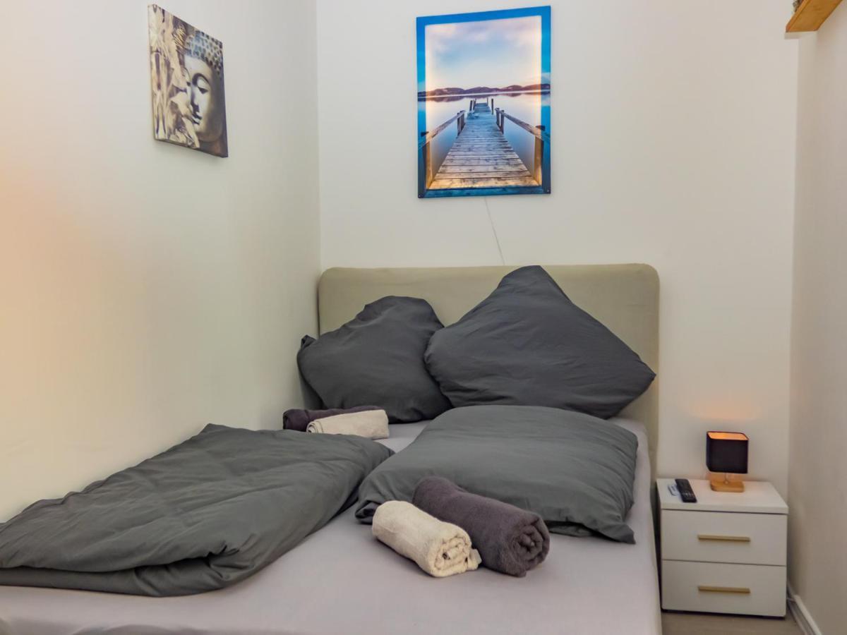 #221 Moderne City Wohnung Im Herzen Von Нойс Екстер'єр фото