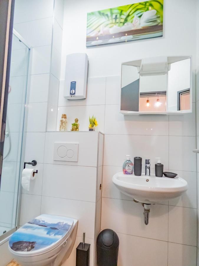 #221 Moderne City Wohnung Im Herzen Von Нойс Екстер'єр фото